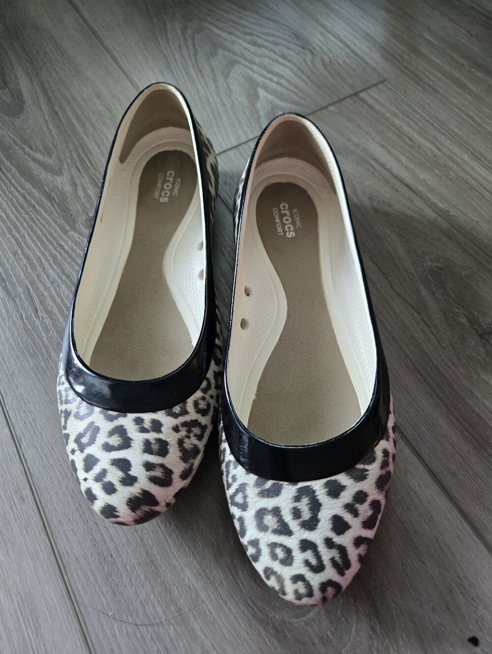 CROCS Women's Leopard-Print Ballet Flats in Black and Cream, Sz 7